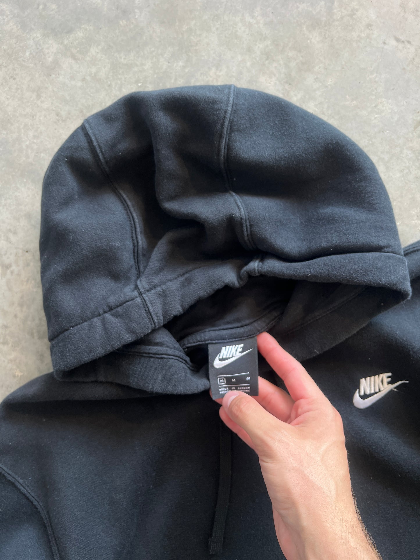 Vintage Black Nike Spellout Hoodie - M