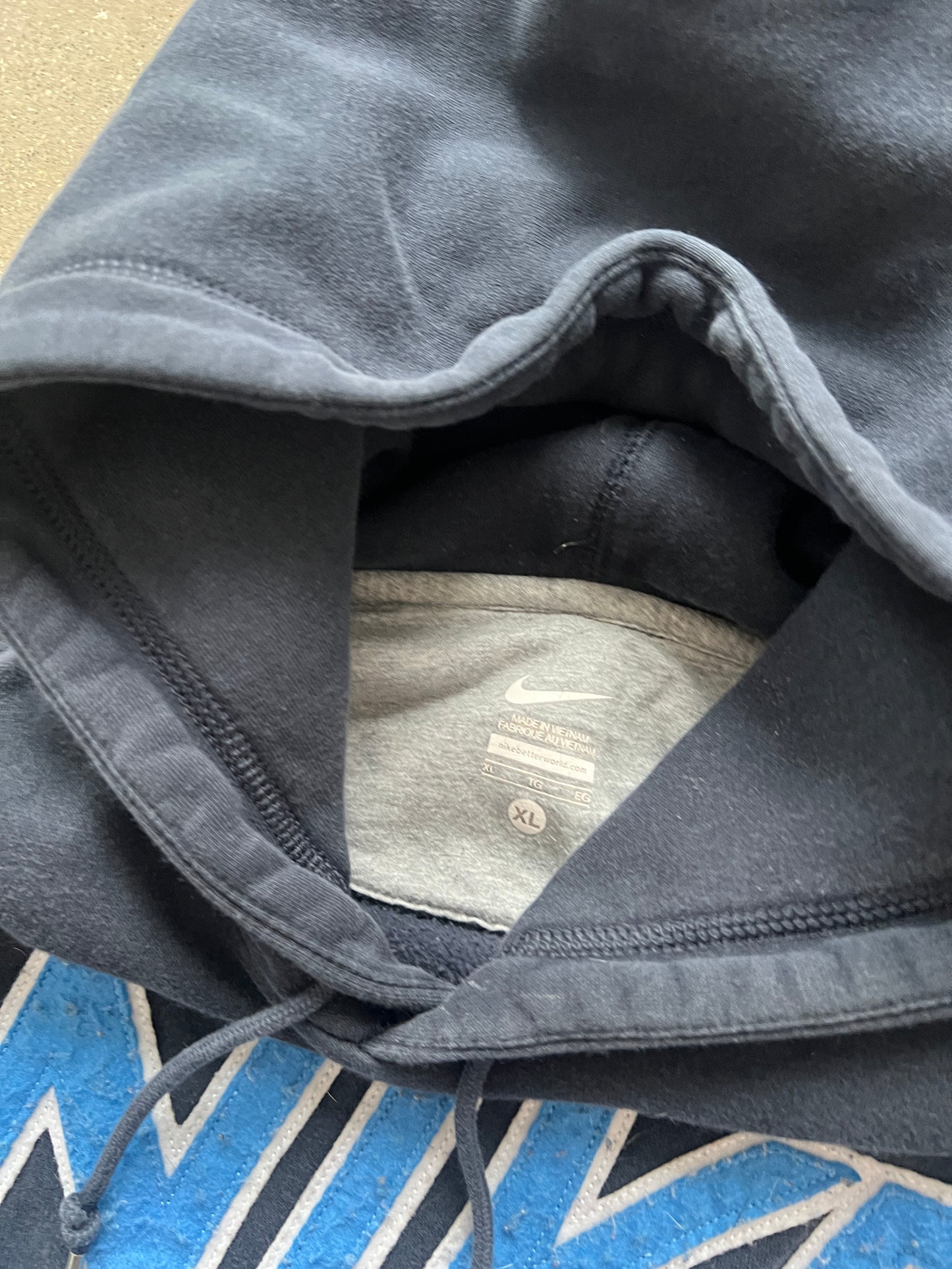 Vintage Black Nike Spellout Hoodie - XL