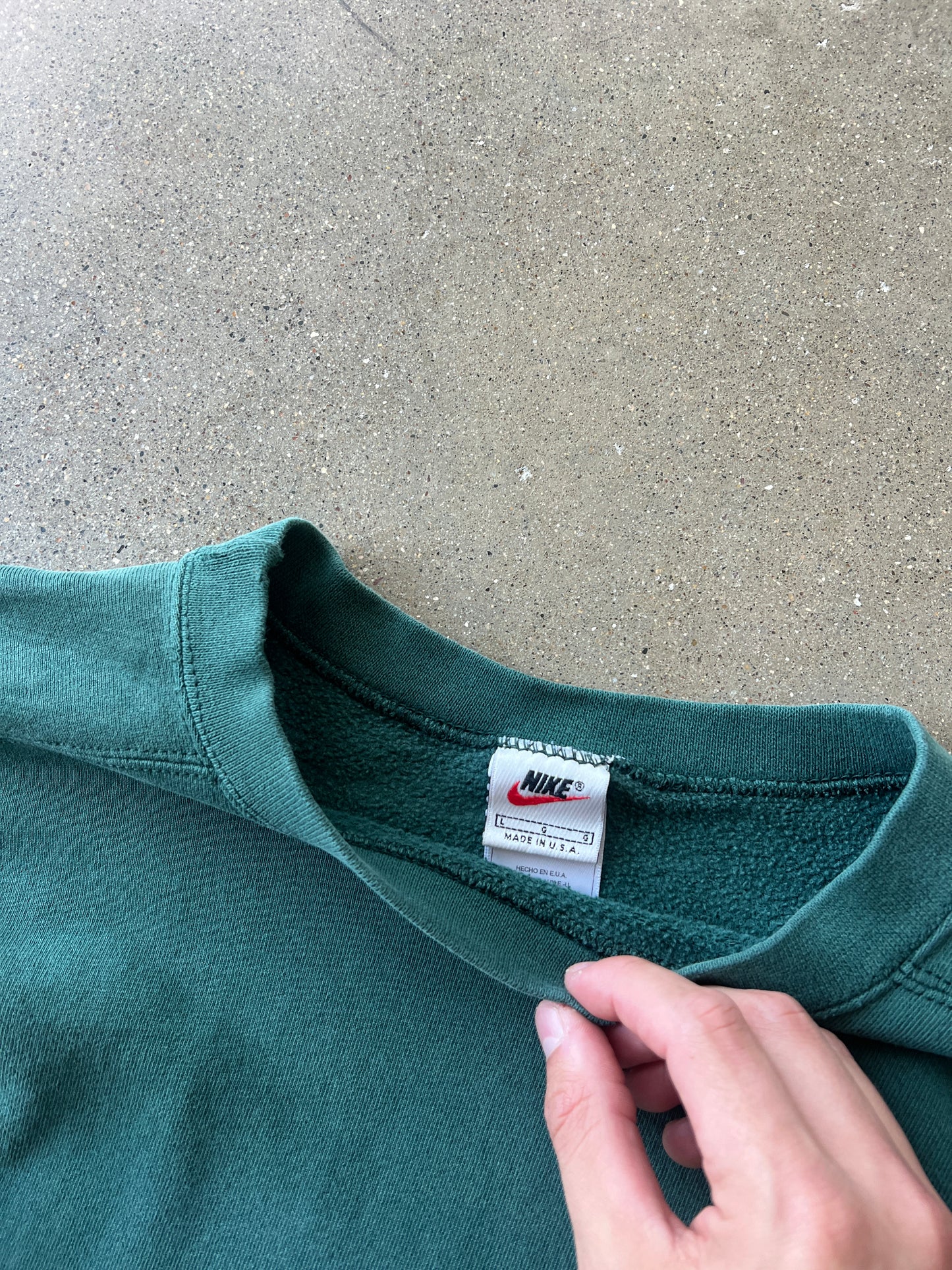 Vintage Green Nike Crew Neck Sweater - L