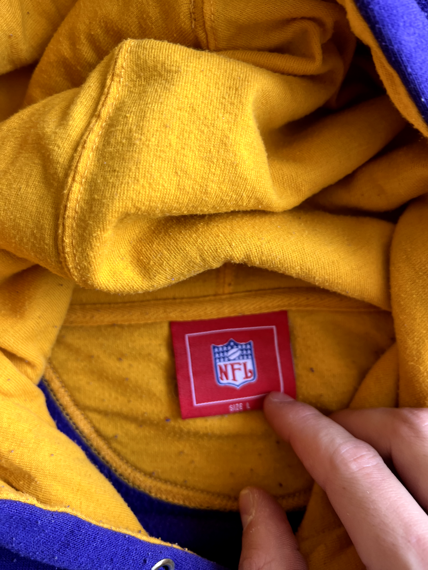 Vintage Purple Vikings Hoodie - L