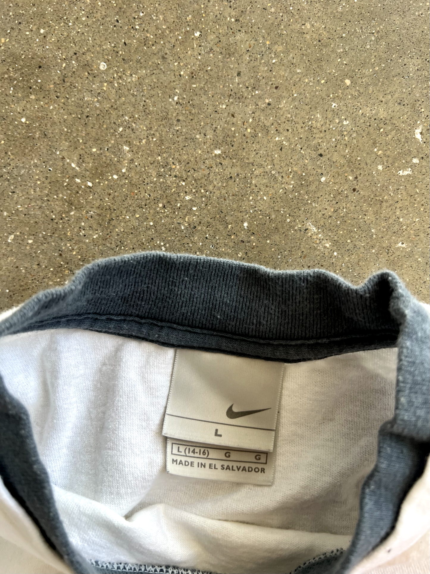 Vintage White Nike Graphic Tee - L