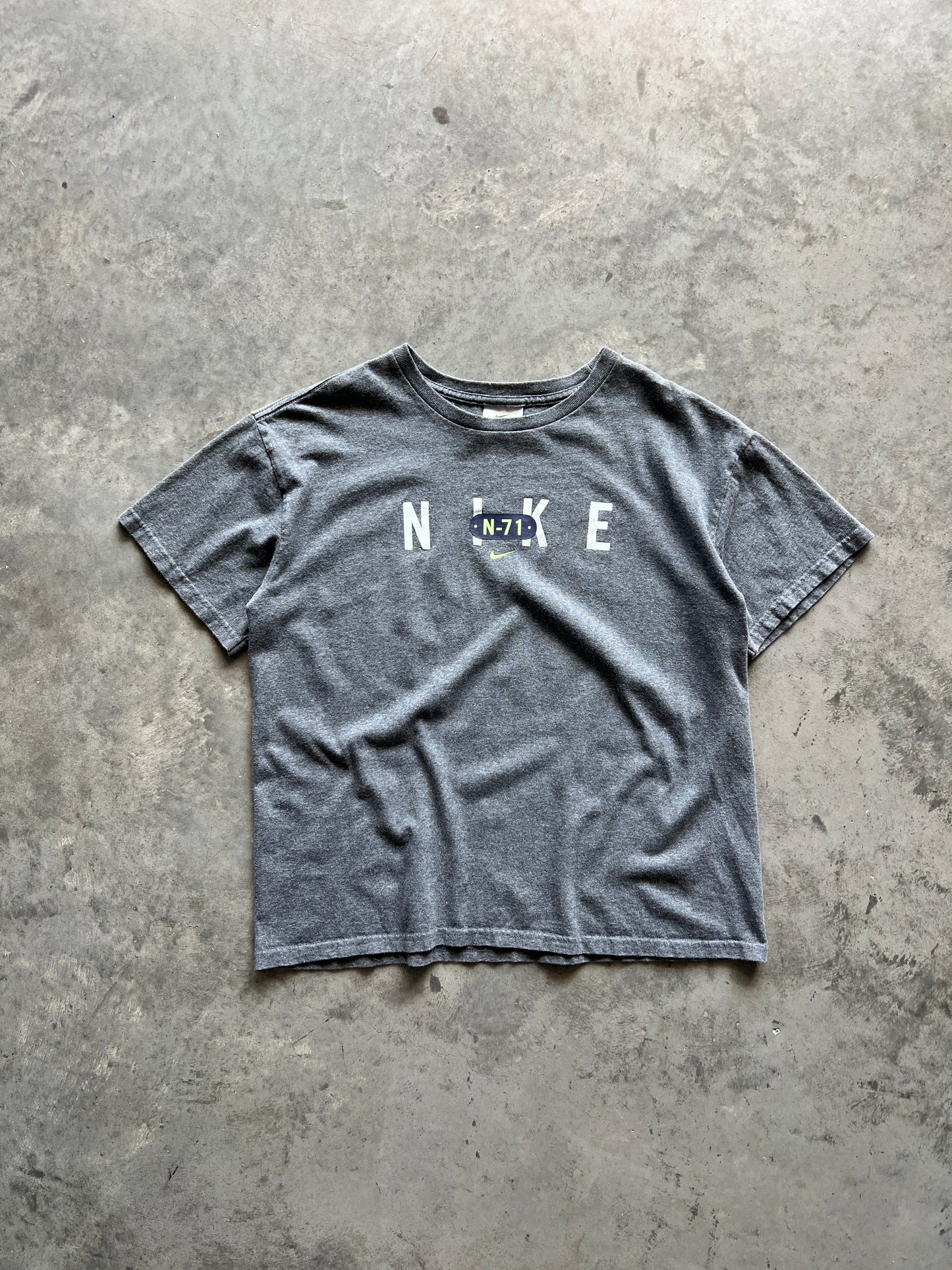 Vintage Grey Nike Spellout Shirt - M