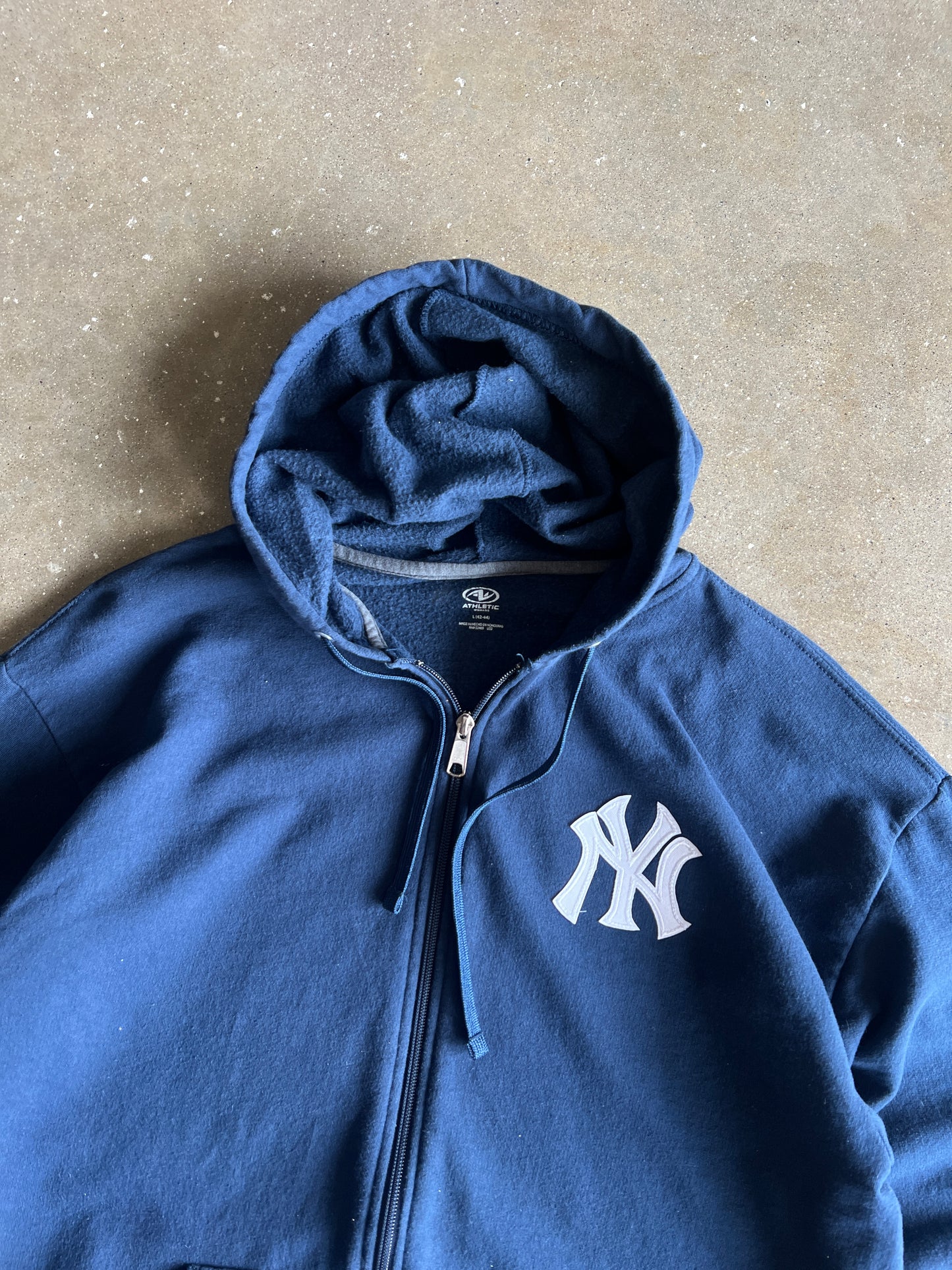 Vintage Navy Yankees Logo Hoodie - L