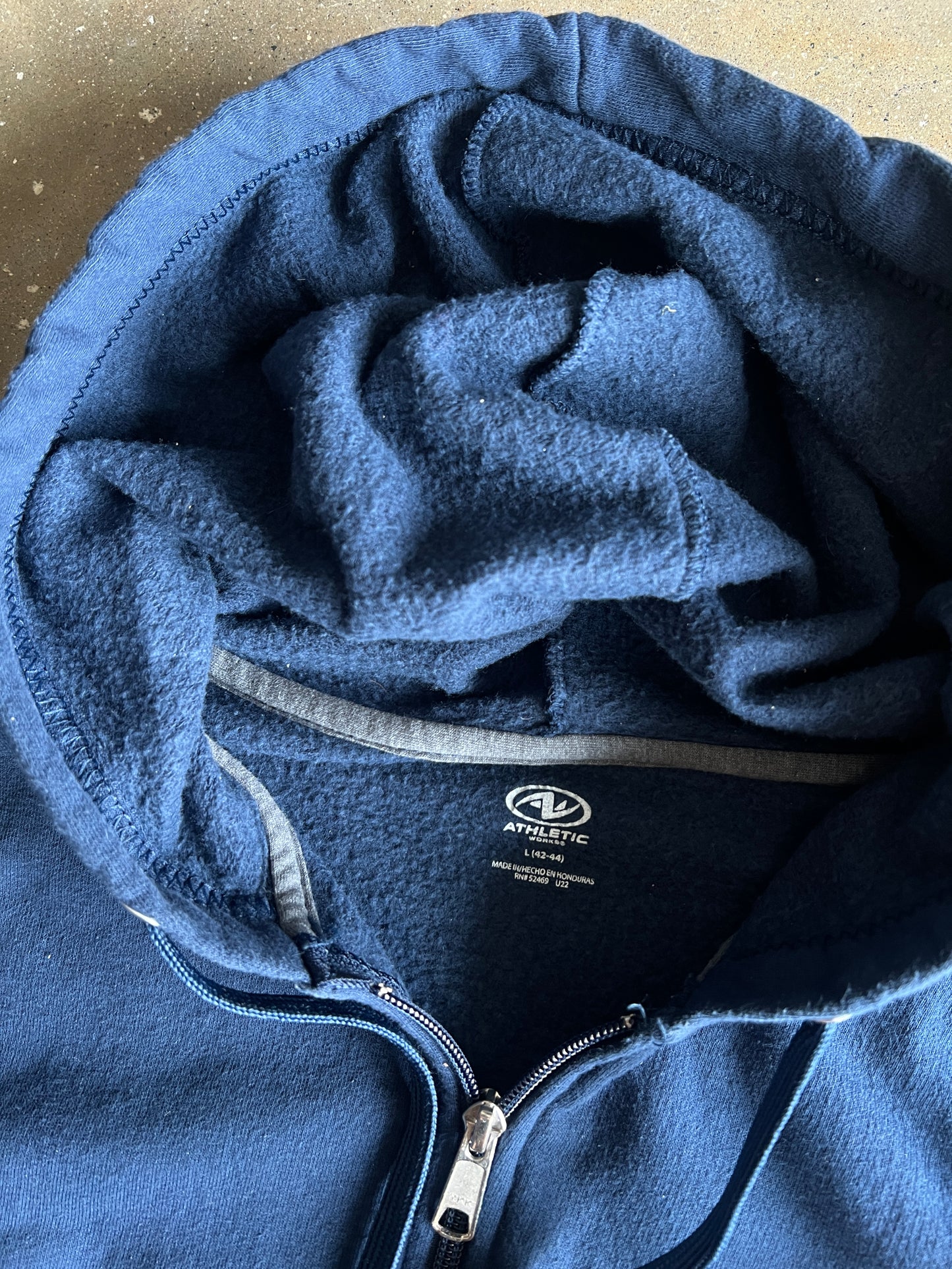 Vintage Navy Yankees Logo Hoodie - L