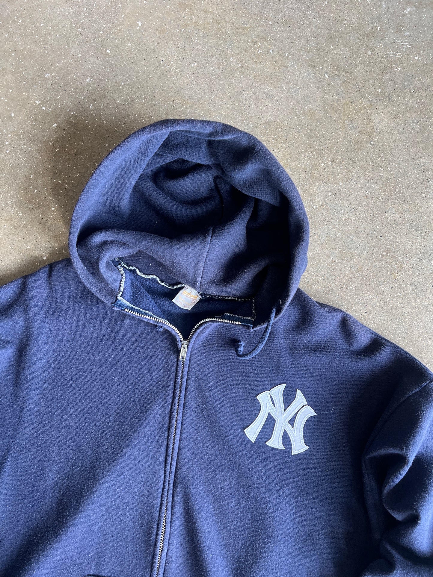 Vintage Navy Yankees Logo Hoodie - L