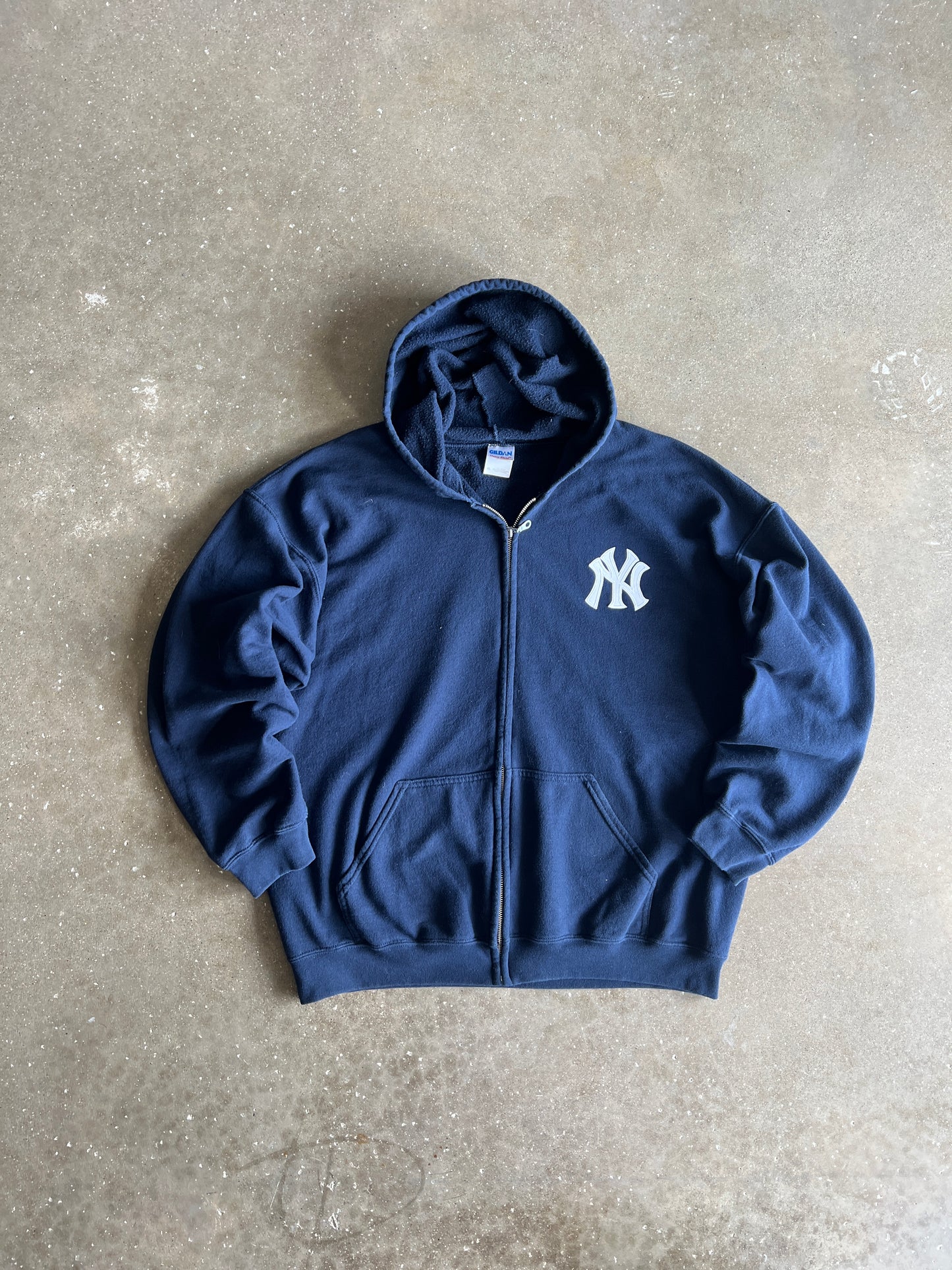 Vintage Navy Yankees Logo Hoodie - XL
