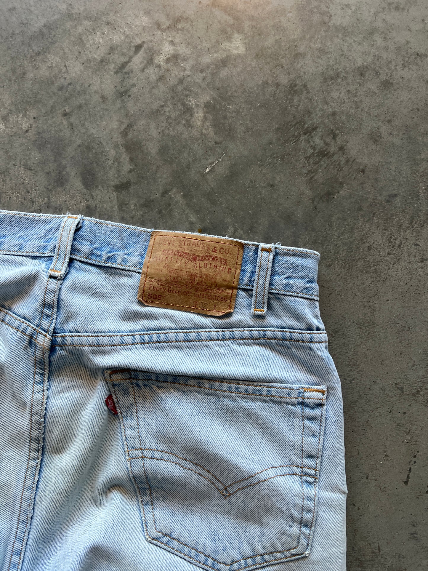 Vintage Faded Levi 505 Shorts - 32