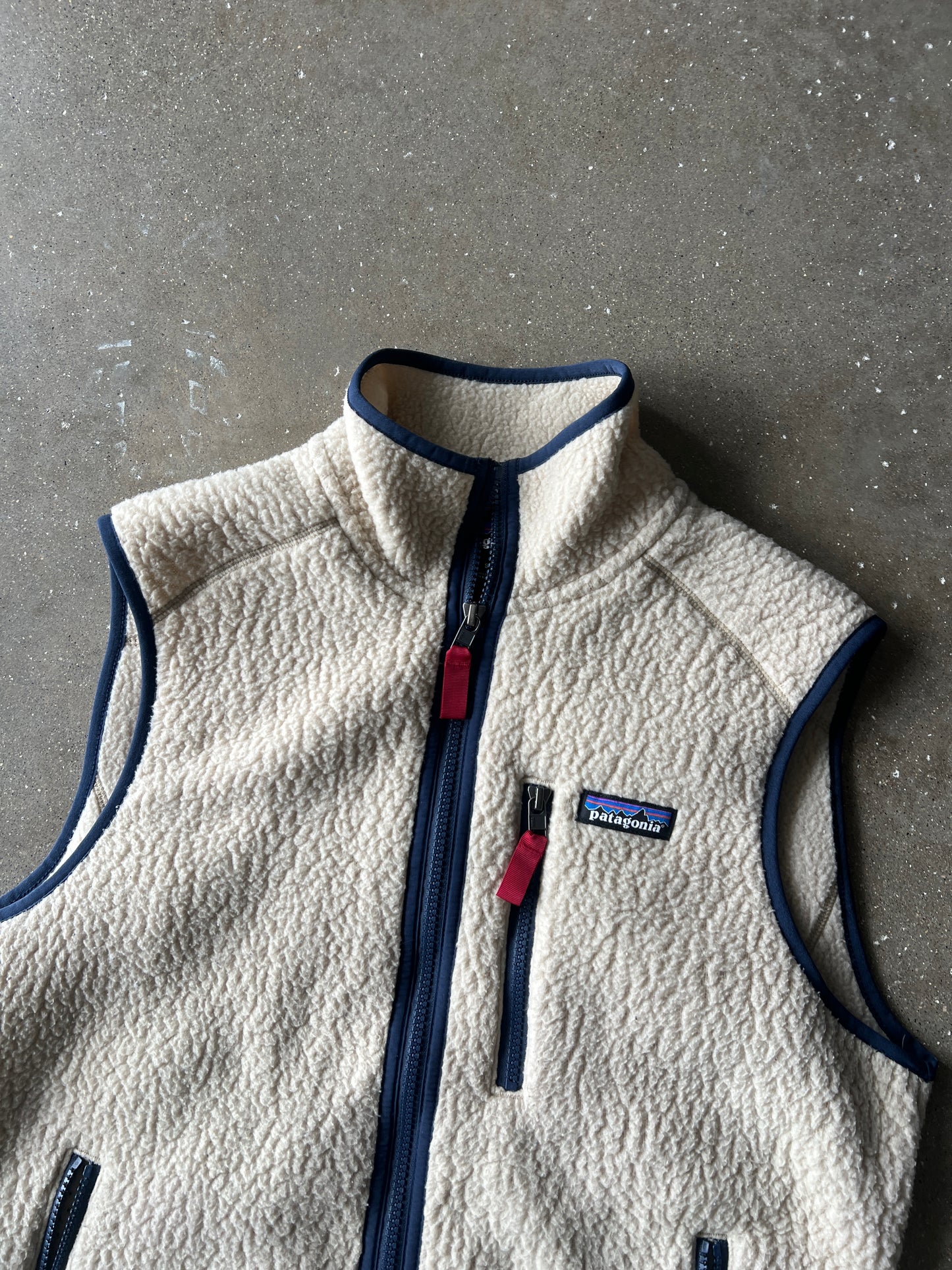 Vintage Cream and Blue Patagonia Fleece Vest - S