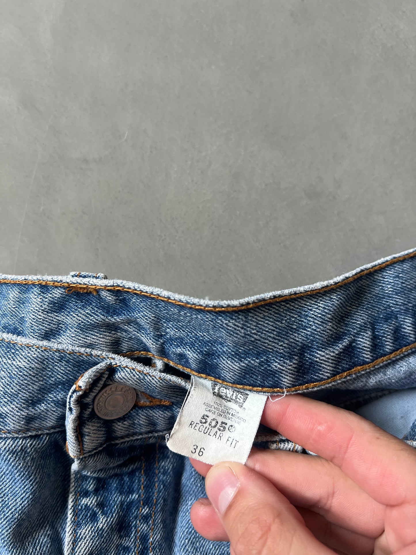 Vintage Denim Blue Levi Shorts - 36
