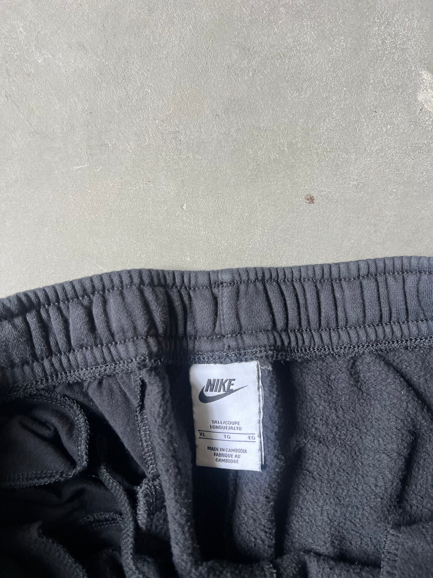 Vintage Black Nike Baggy Sweatpants - XL