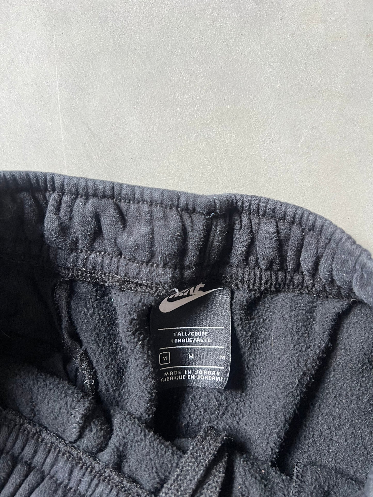 Vintage Black Nike Baggy Shorts - M
