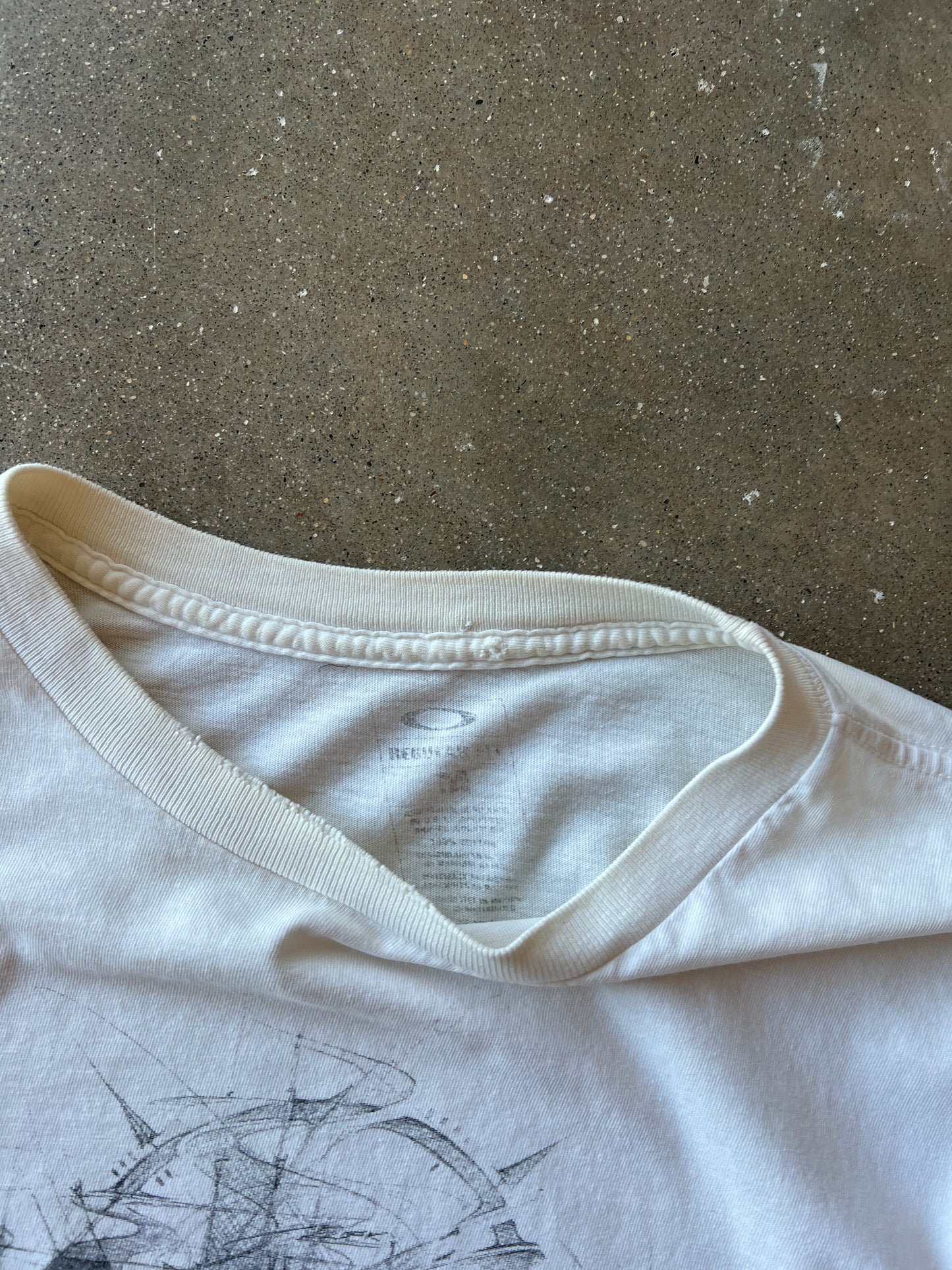 Vintage Faded White Oakley Shirt - M