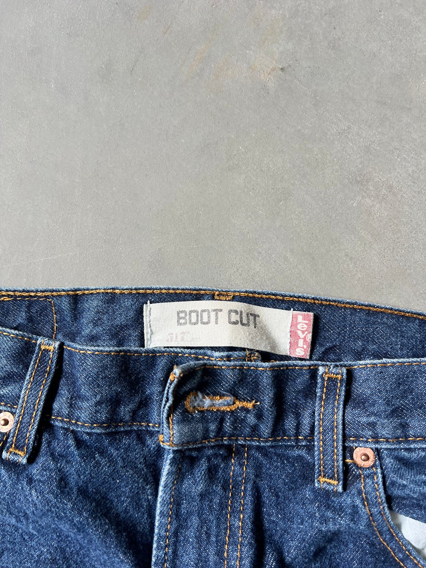 Levi 517 Dark Wash Pants - 32