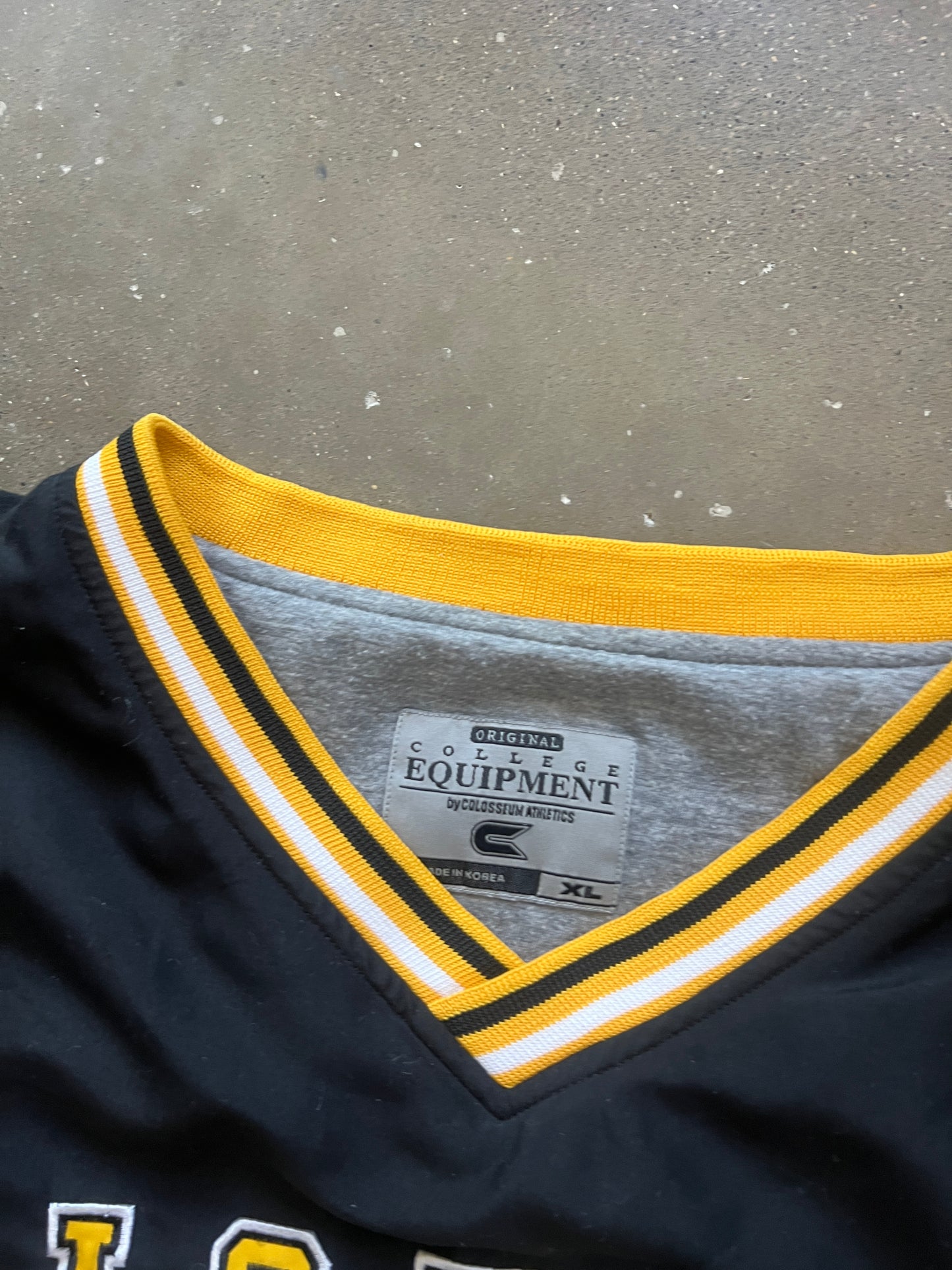 Vintage Black Iowa Nike Windbreaker - L