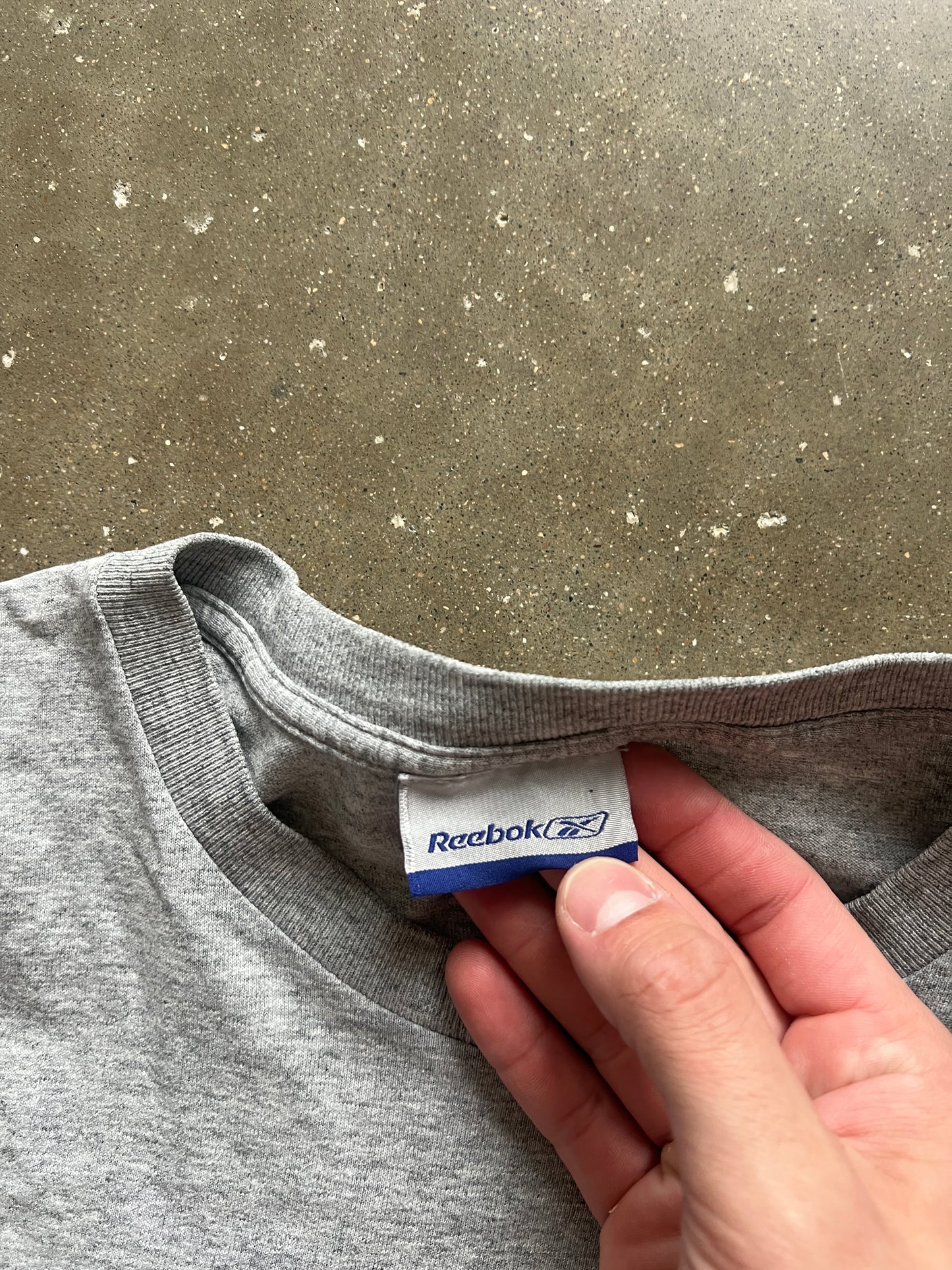 Vintage Grey Detroit Pistons Shirt - M