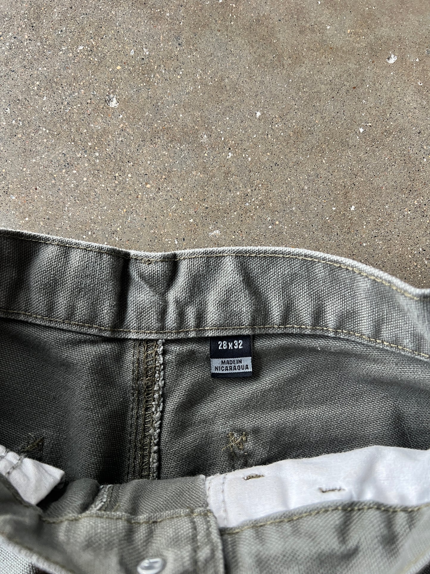 Vintage Moss Green Carhartt Pants - 28