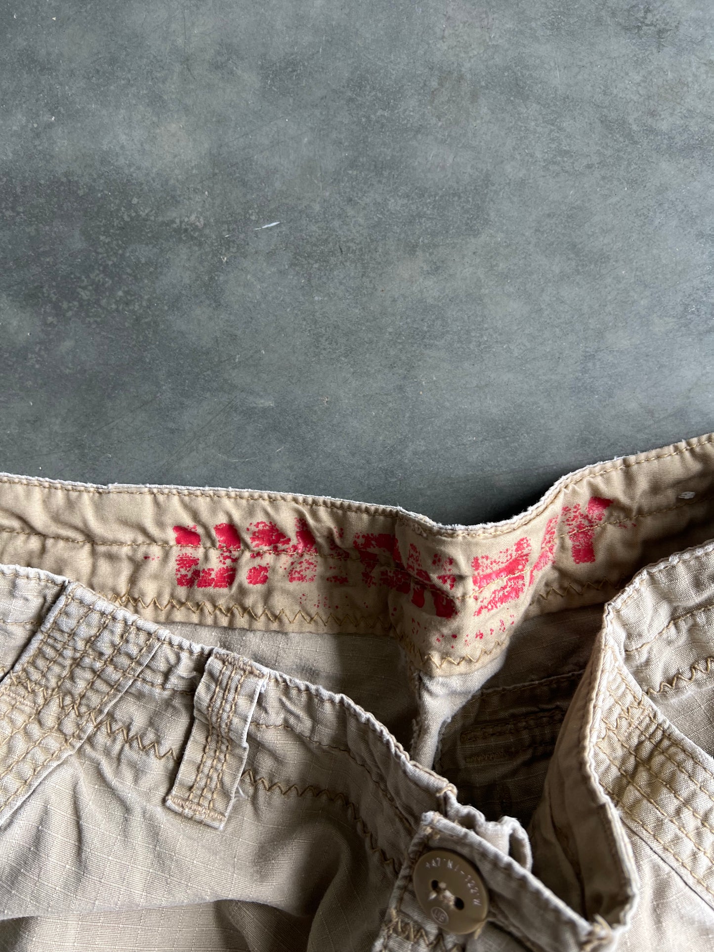 Vintage Tan Union Bay Carpenter Shorts - 30
