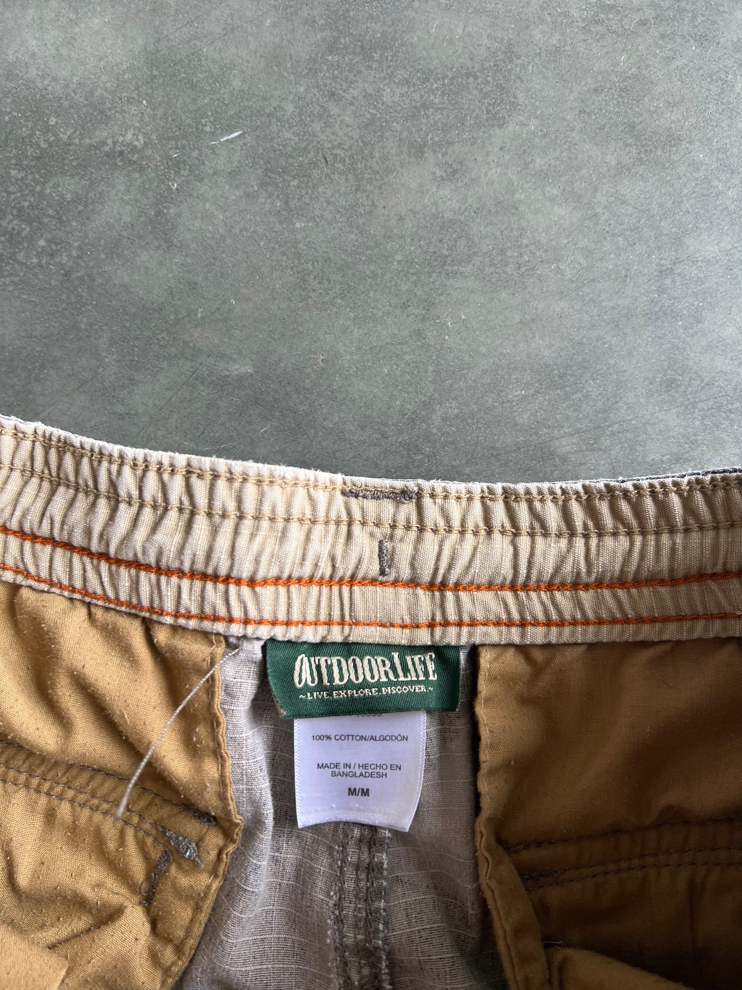 Vintage Outdoor Life Baggy Camo Shorts - M
