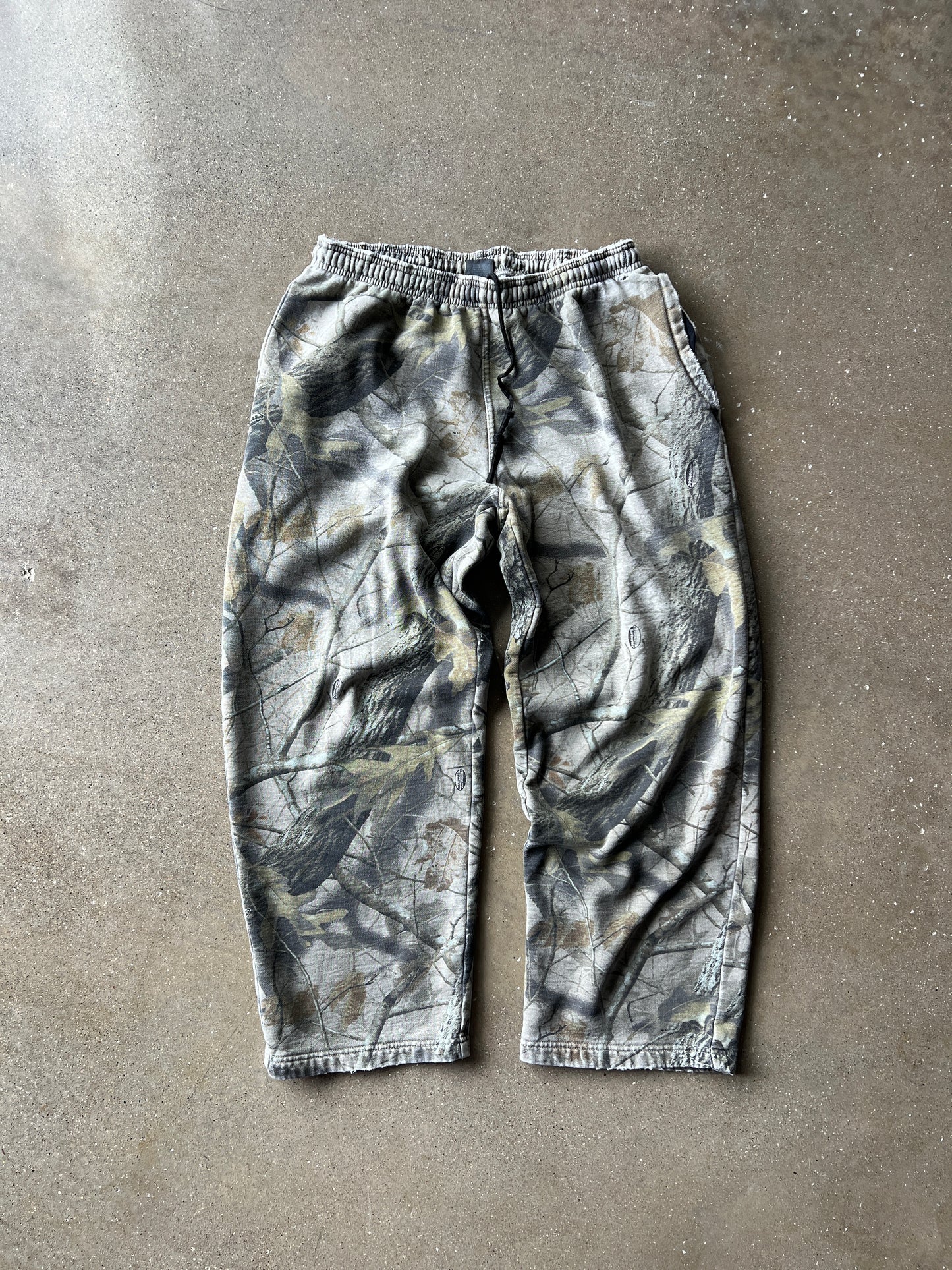 Vintage Baggy RealTree Camo Pants - M