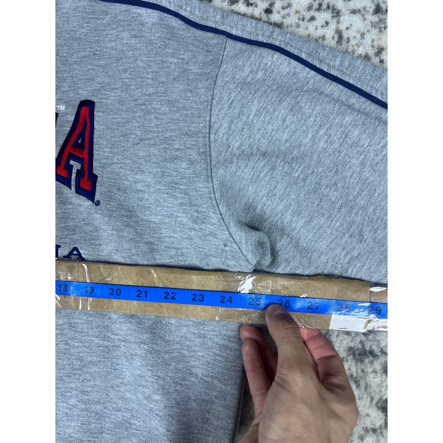 VTG Arizona Wildcats Spellout Crewneck - L