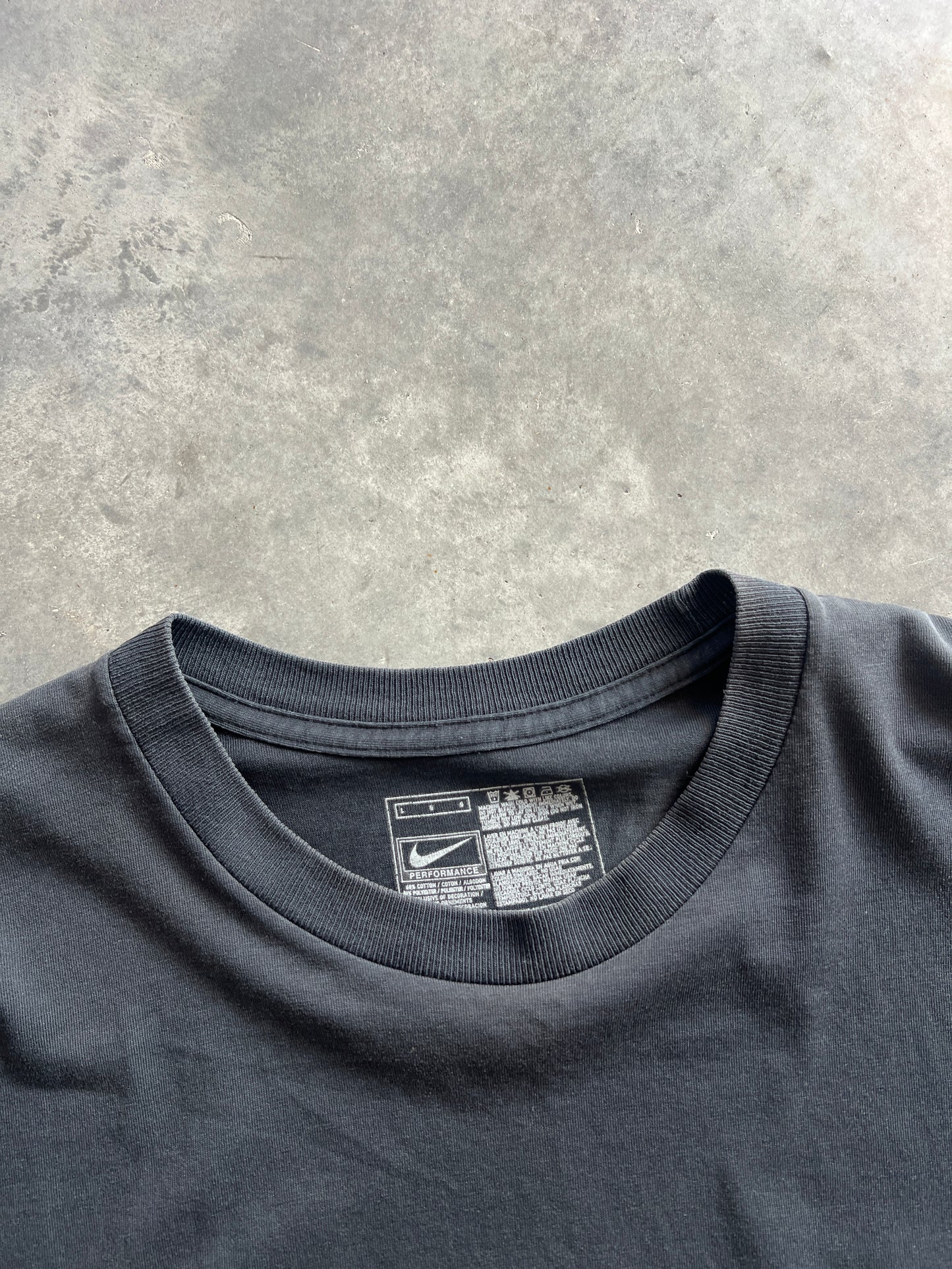 Vintage Black Nike Spellout Shirt - L