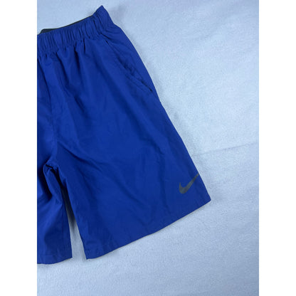 Nike Dri-Fit Shorts - M