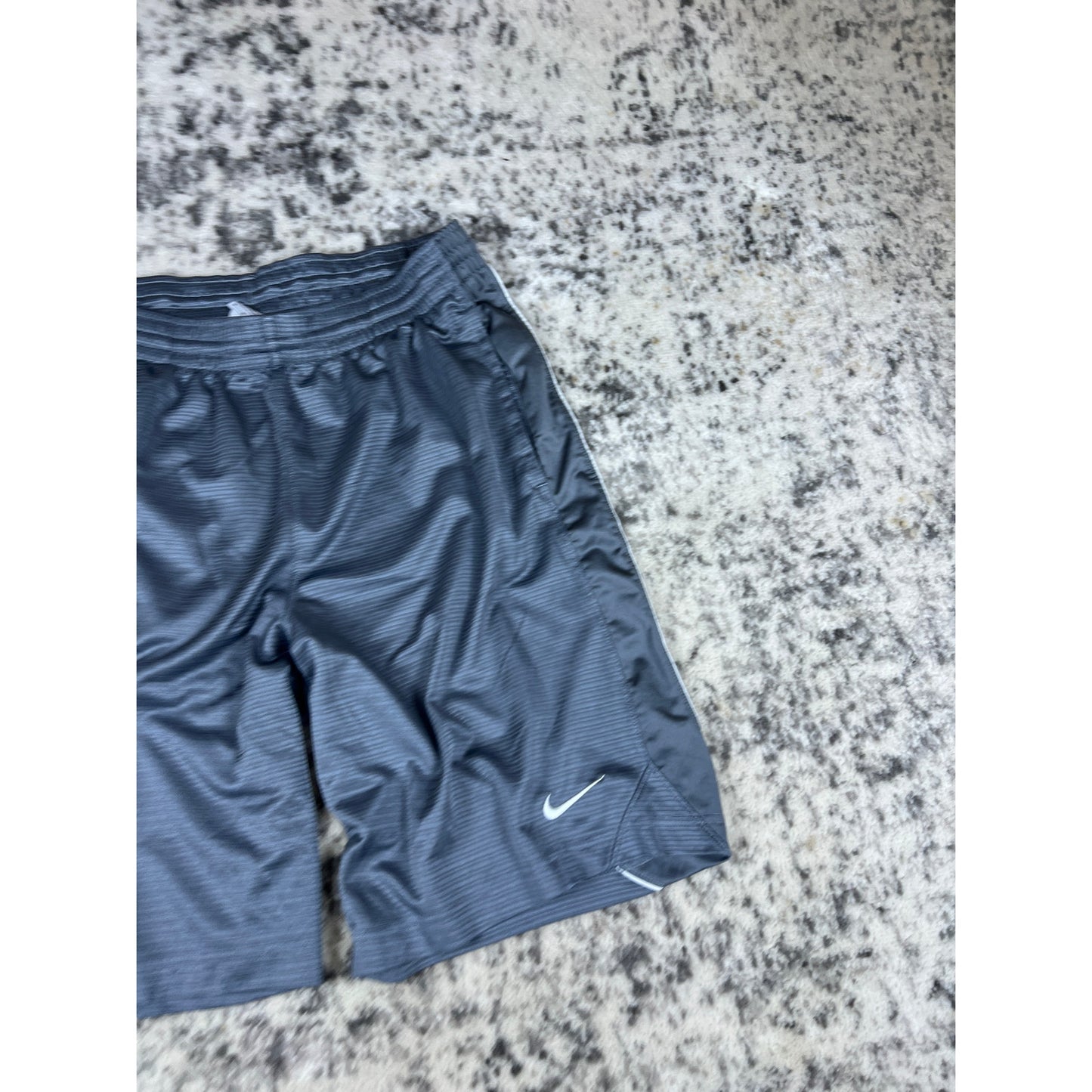 Vintage Grey Nike Basketball Shorts - M