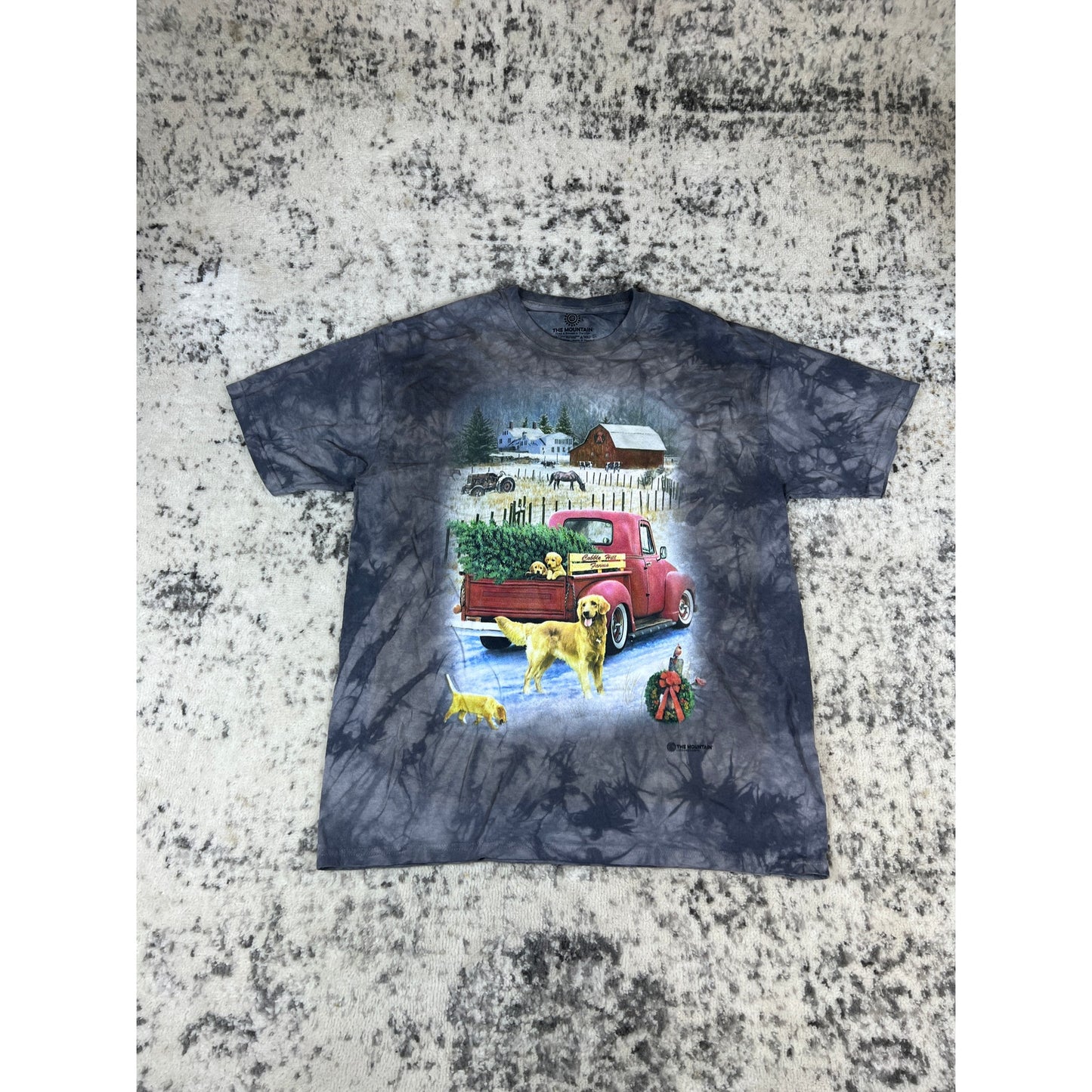 The Mountain Farm Dog Graphic T-Shirt - L