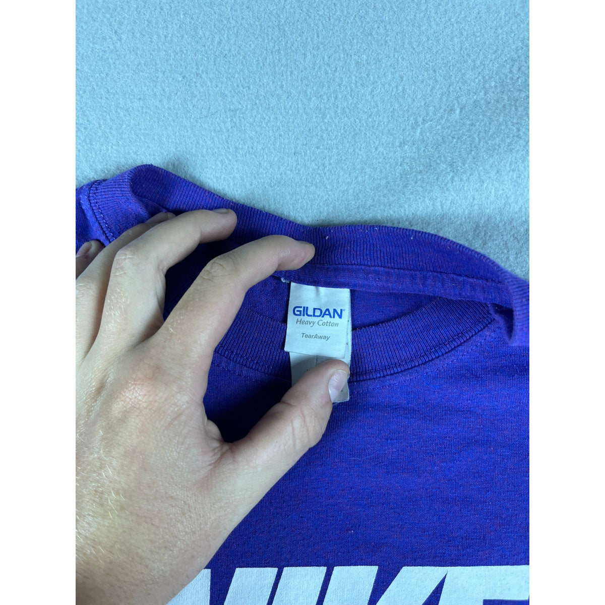 Gildan Nike Swoosh Graphic Shirt - XL
