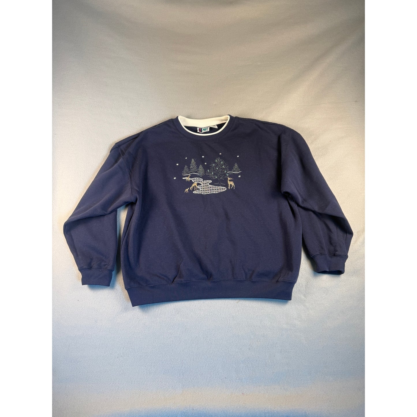 Vintage Bold Spirit Deer Winter Sweatshirt - XL