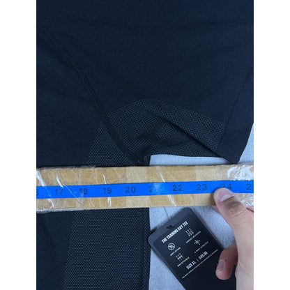 Fabletics The Training Day Tee - XL NWT