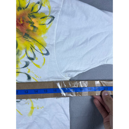 Vintage 90s Hand Painted Floral T-Shirt - L