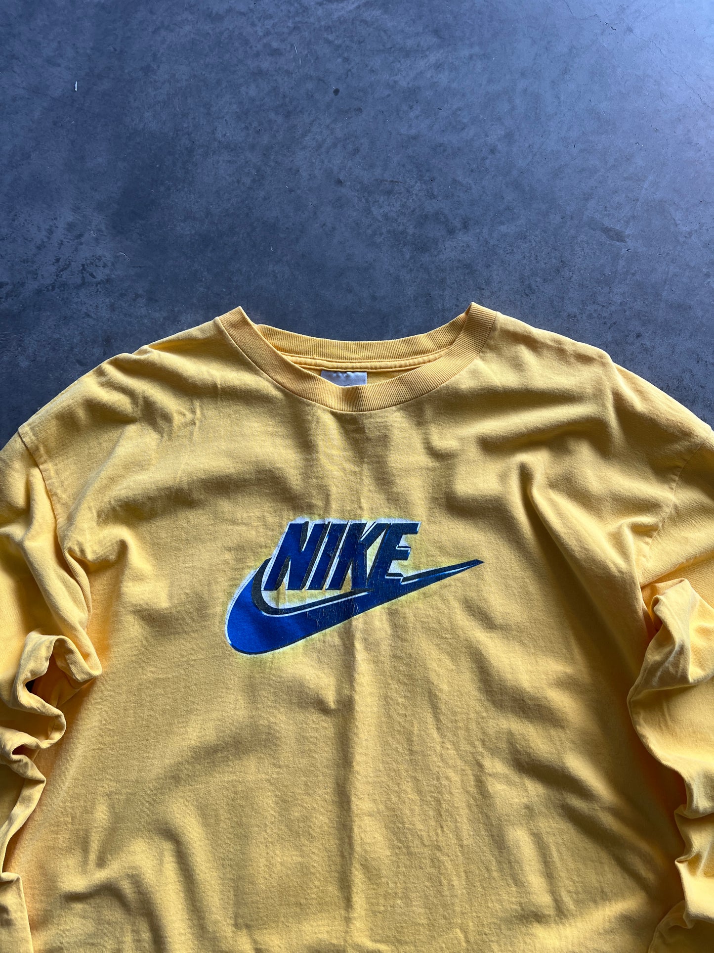 Vintage Faded Yellow Nike Spellout Shirt - L