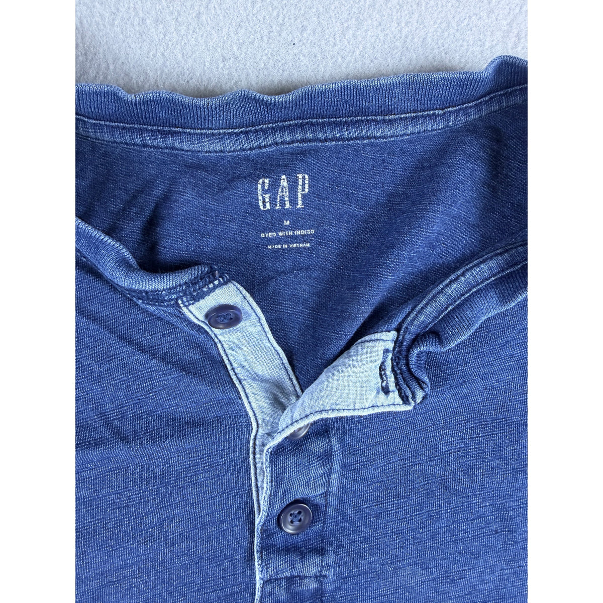 Gap Henley T-Shirt - M