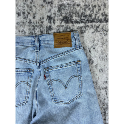 Vintage Levi's Women's Wide Leg Jeans - 28