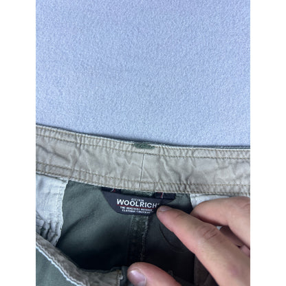 Vintage Woolrich Cargo Shorts - 38