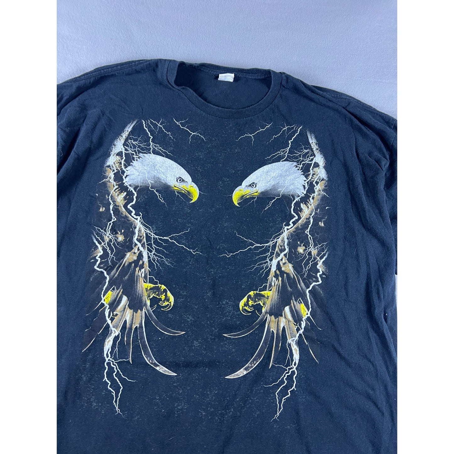 Vintage Eagles Lightning Graphics T-Shirt - 3XL