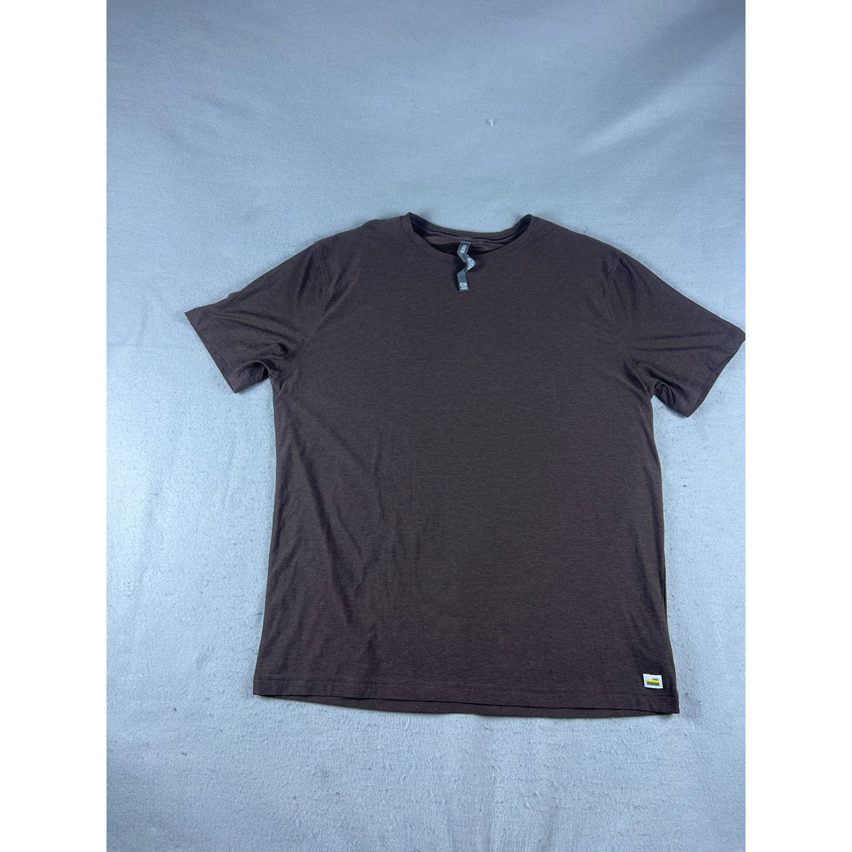 Vuori Performance Athletic Shirt - XL