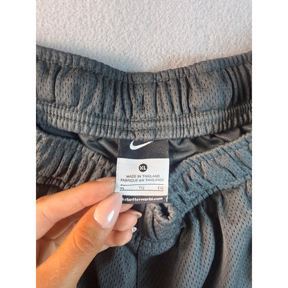 Nike Basketball Shorts Boys - XL