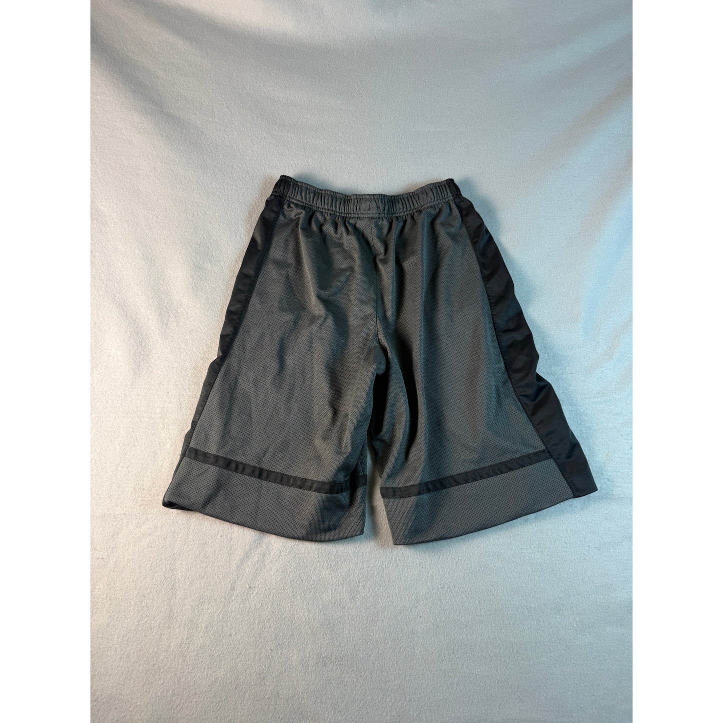 Nike Basketball Shorts Boys - XL