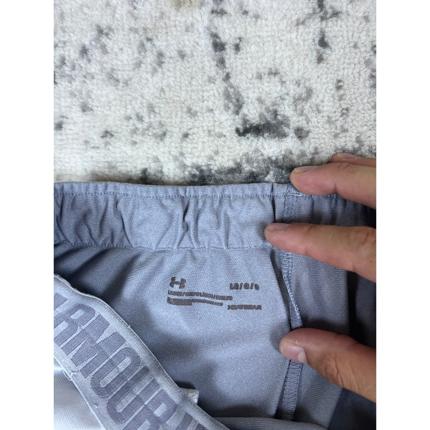 Under Armour Gray Women's Athletic Shorts - L