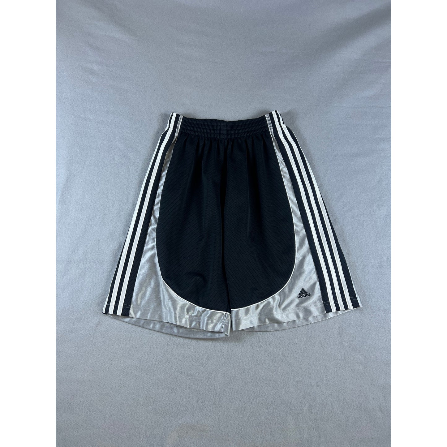 Vintage adidas Basketball Shorts - M