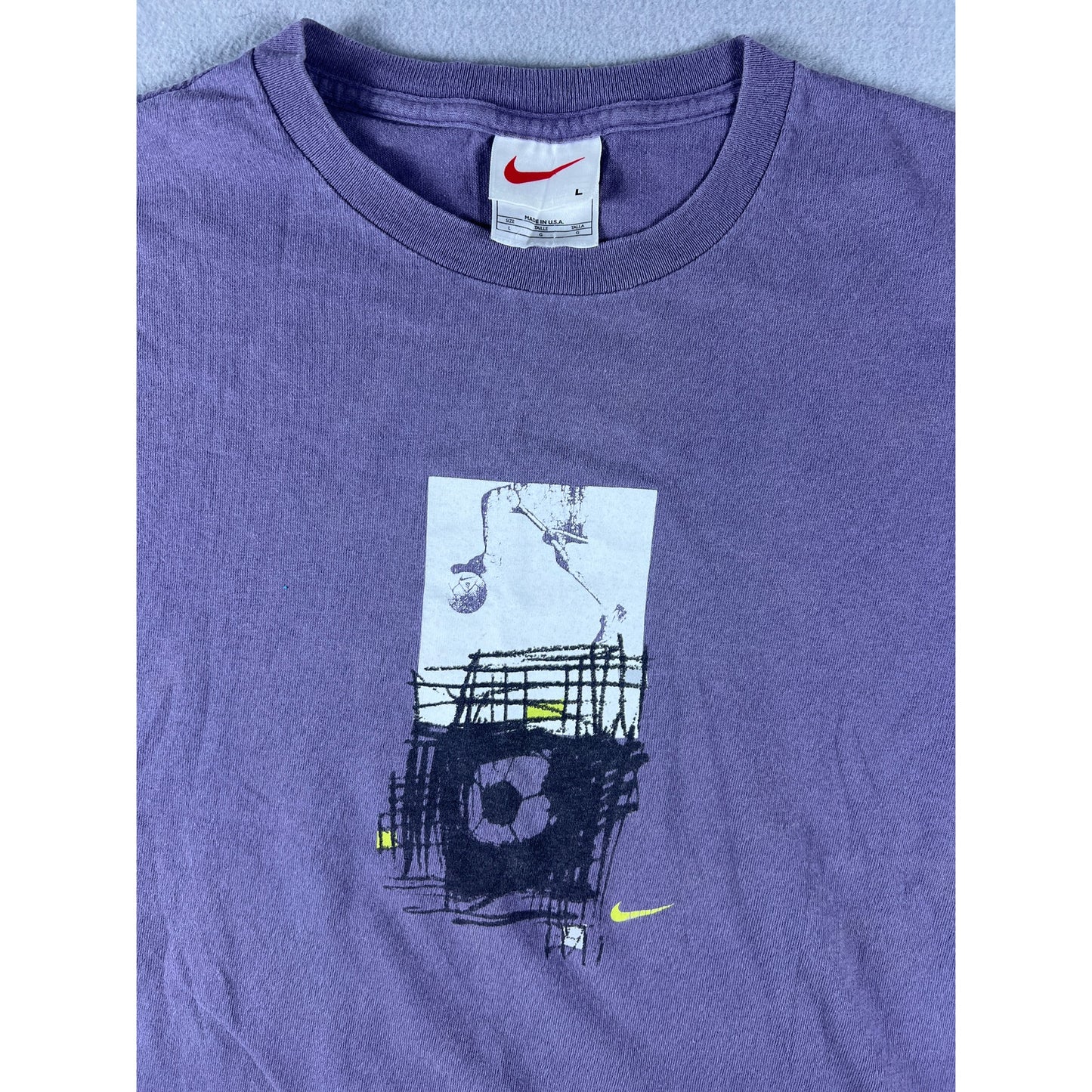 Vintage 90s Nike Soccer T-Shirt Youth - L