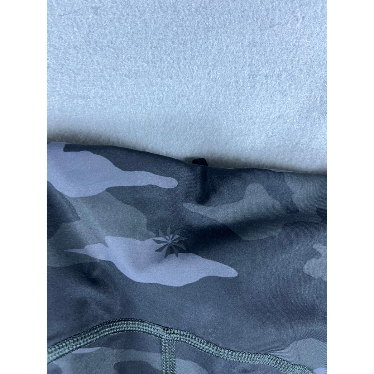 Athleta Camo Ultimate 7/8 Tight Leggings - XS