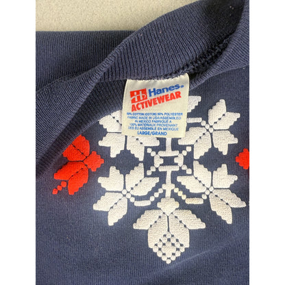 Vintage Hanes Snowflake Sweatshirt - L