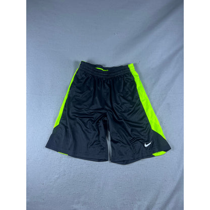 Nike Basketball Shorts - XL