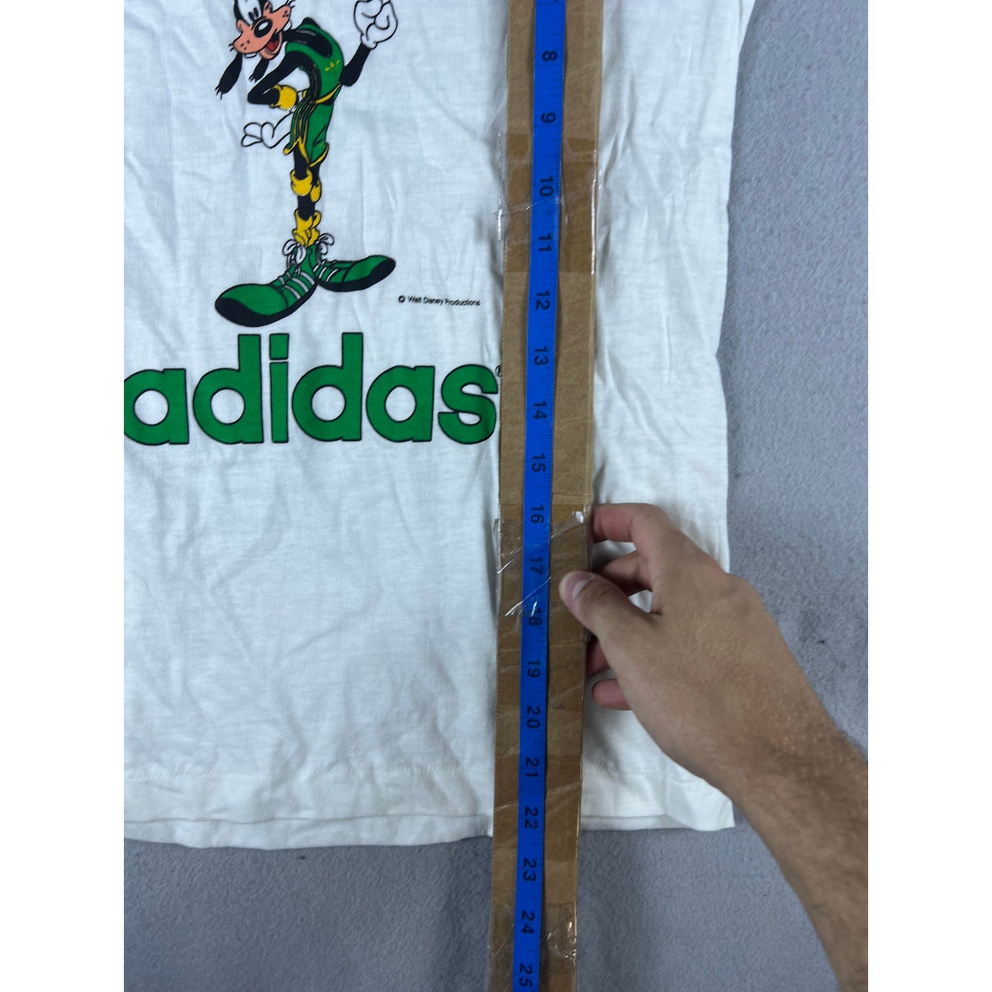 Vintage Adidas Goofy Disney Basketball T-Shirt Youth - L 16-18