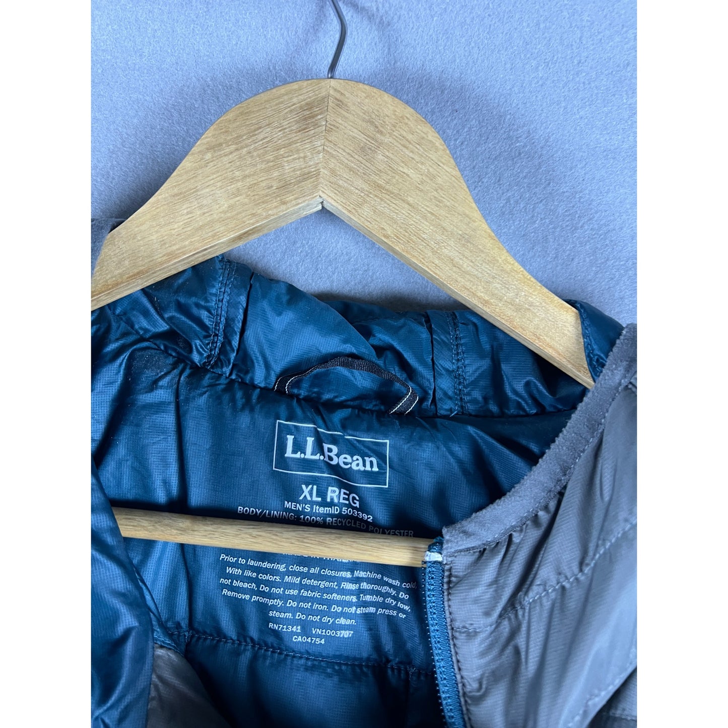 LL Bean PrimaLoft Packaway Hooded Jacket - XL