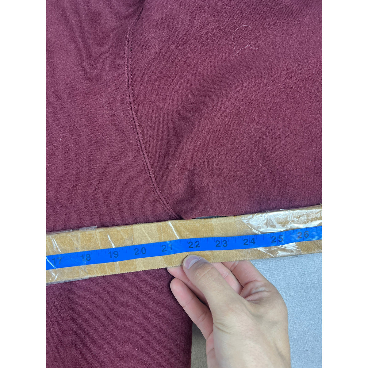 Vintage Y2K Champion Sweatshirt - M