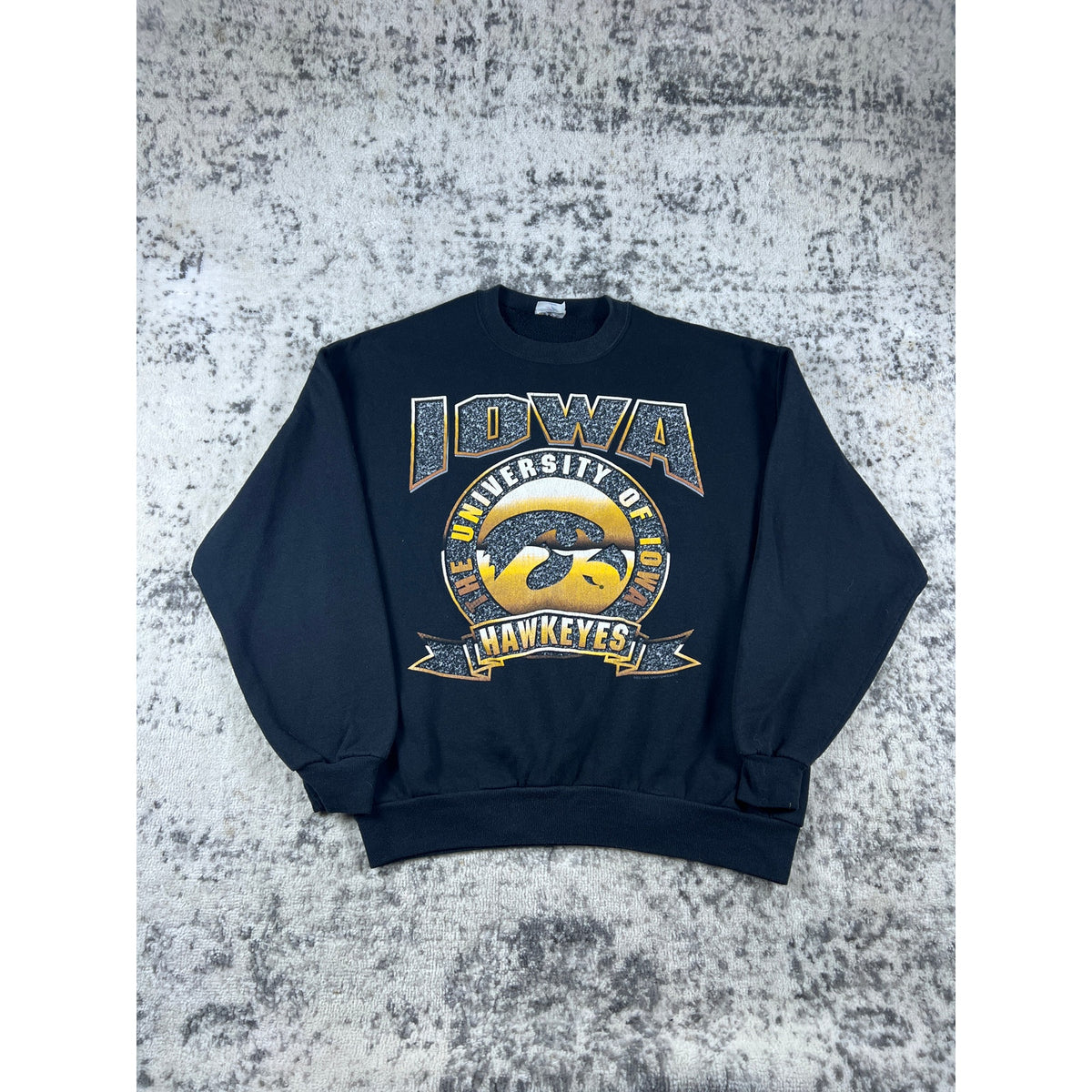 Vintage Black Iowa Hawkeyes Graphic Crew - XL